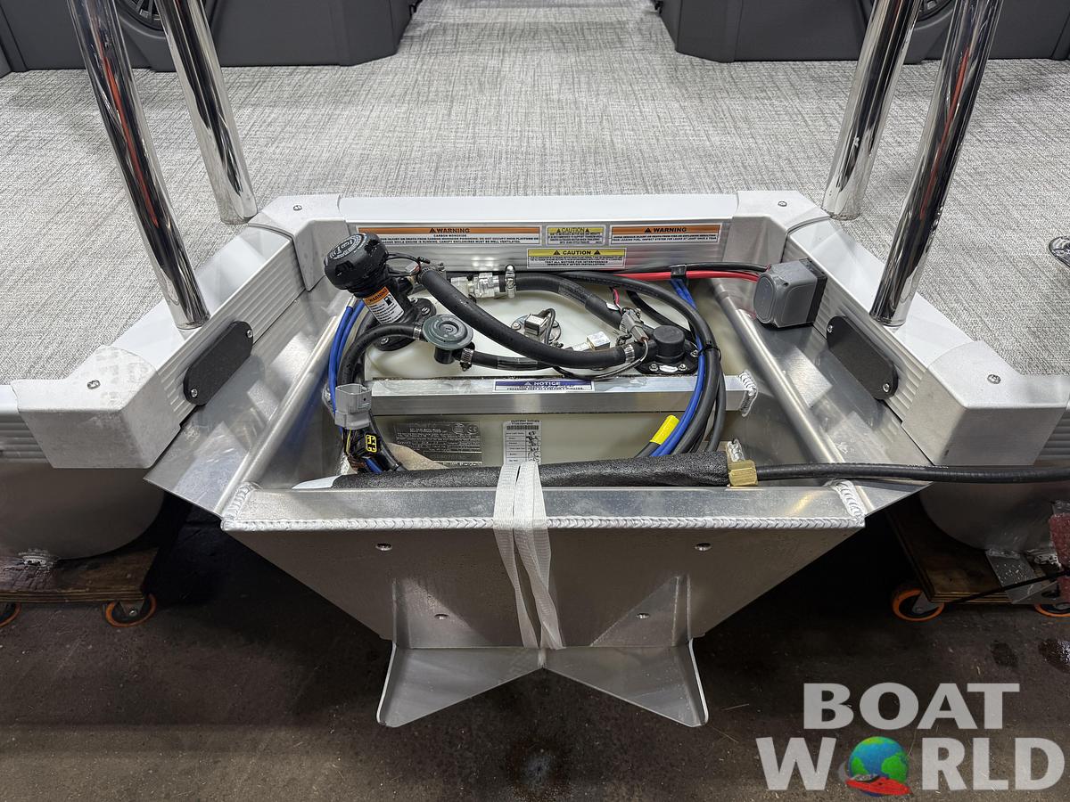 2026 Tahoe Pontoons LTZ 2385 Quad Lounge Shift SS 