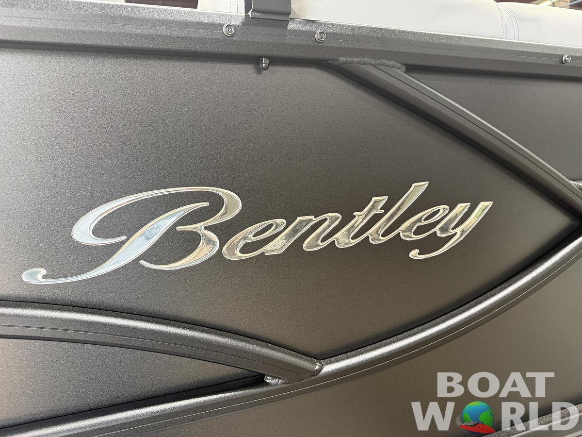 2027 Bentley Legacy 220 Navigator Quad Lounge Pontoon $42995