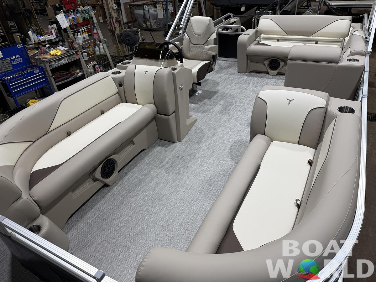 2026 Tahoe Sport VRB 2385 Swingback & 4-Stroke $34995