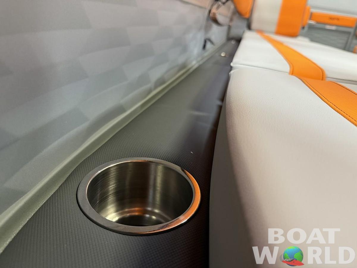 2025 Tahoe Pontoons Aura 1985 Quad Lounge & 50HP 4-Stroke EFI