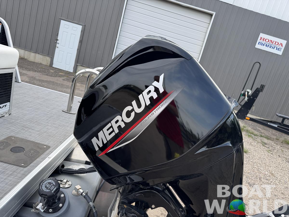 Used 2024 Princecraft Vectra 21 RL Dinette Swingback Pontoon