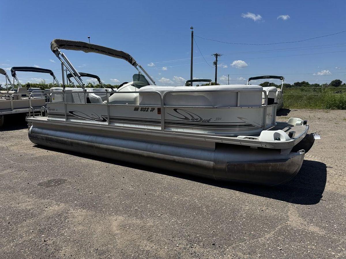 Used 2003 Weeres 220 Sun Deck SE Pontoon