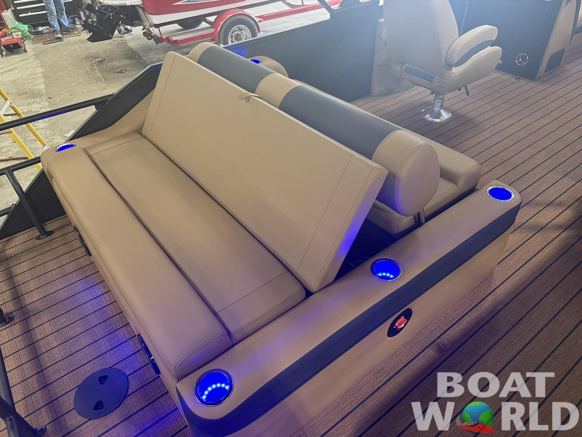 2027 Bentley 300HP Elite 253 Swingback Tritoon $79,995