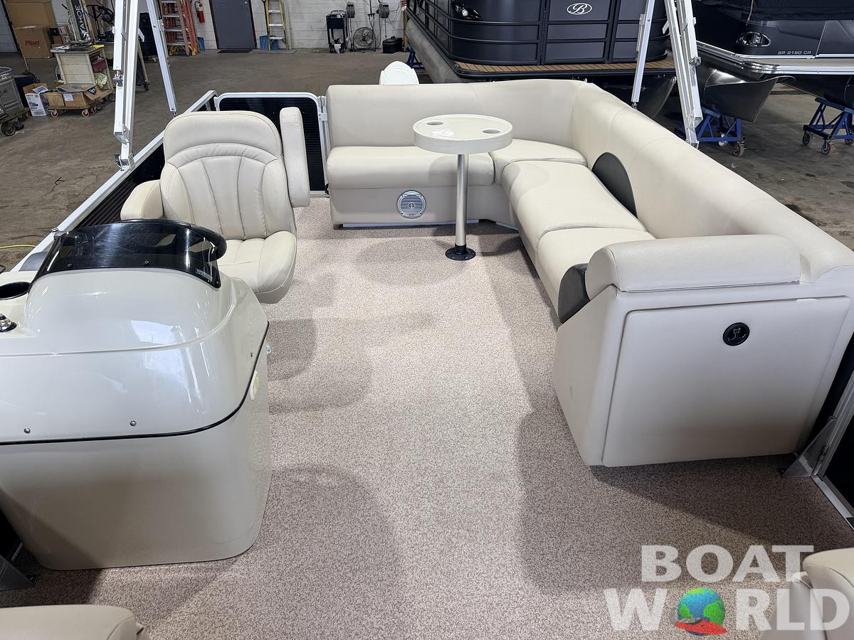 Used 2016 Weeres 220 Cadet Cruise & 90HP Evinrude ETec -17,995