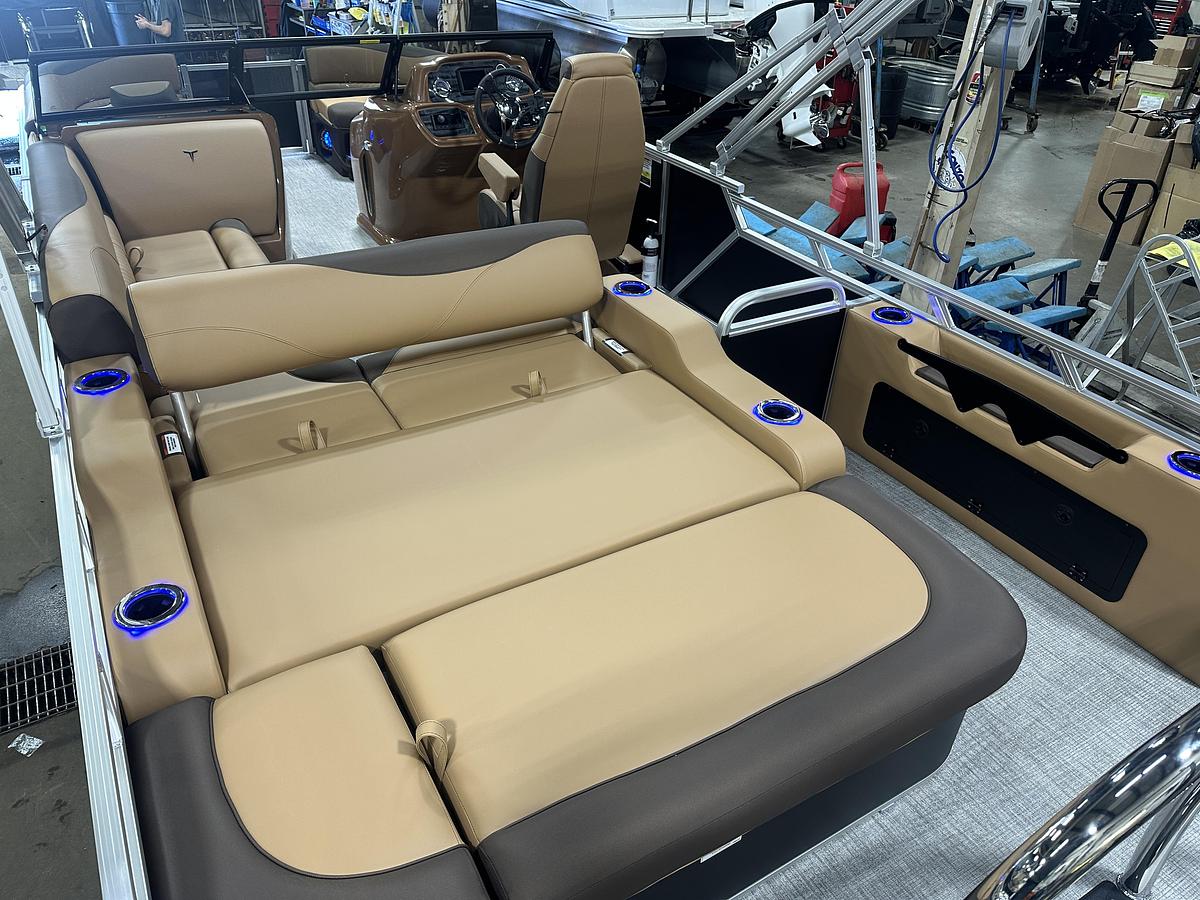 2025 Tahoe Pontoons LTZ 2385 Swingback (VRB) Windshield Tritoon & Honda 4-Stroke EFI