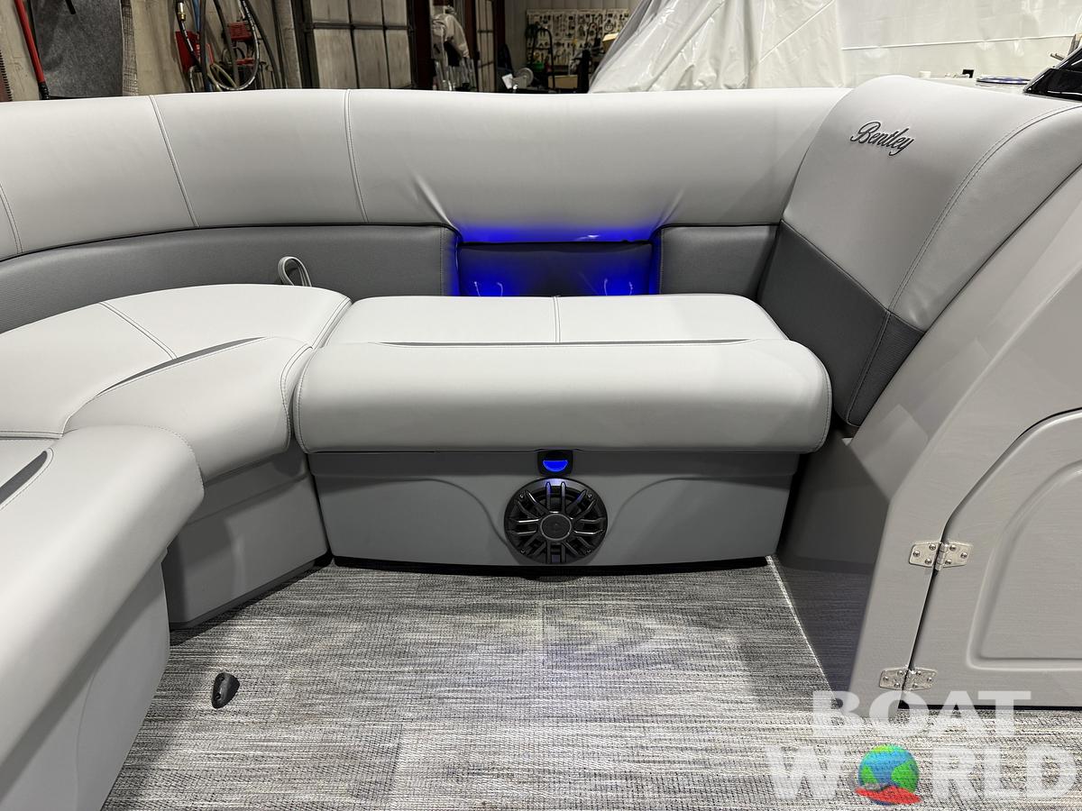 2027 Bentley Legacy 220 Navigator Quad Lounge Pontoon $41995