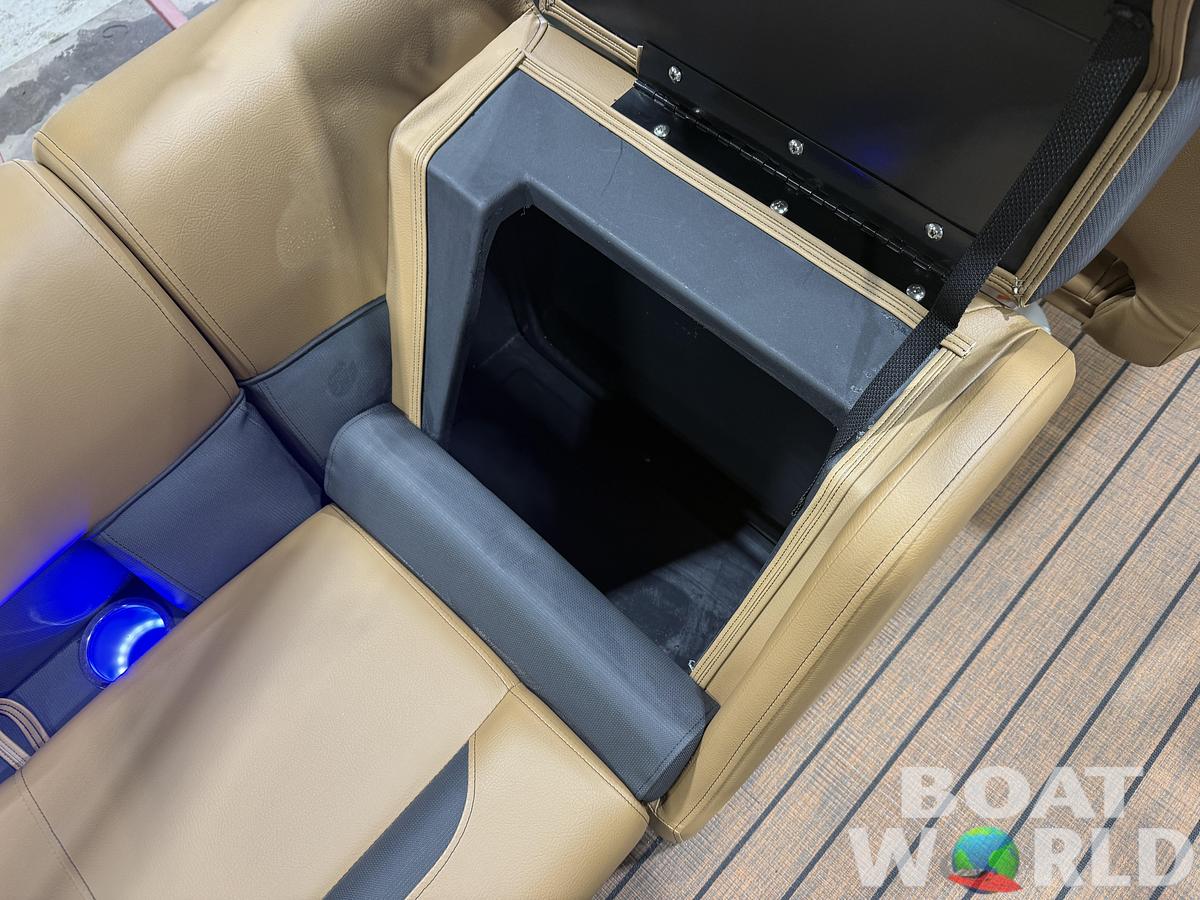 2026 Bentley Legacy 150HP 220 Navigator DL Quad Lounge $49995