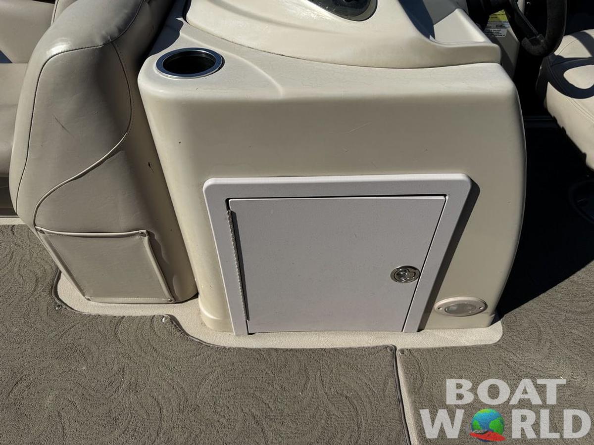 Used 2016 Sylvan 820 Cruise Pontoon