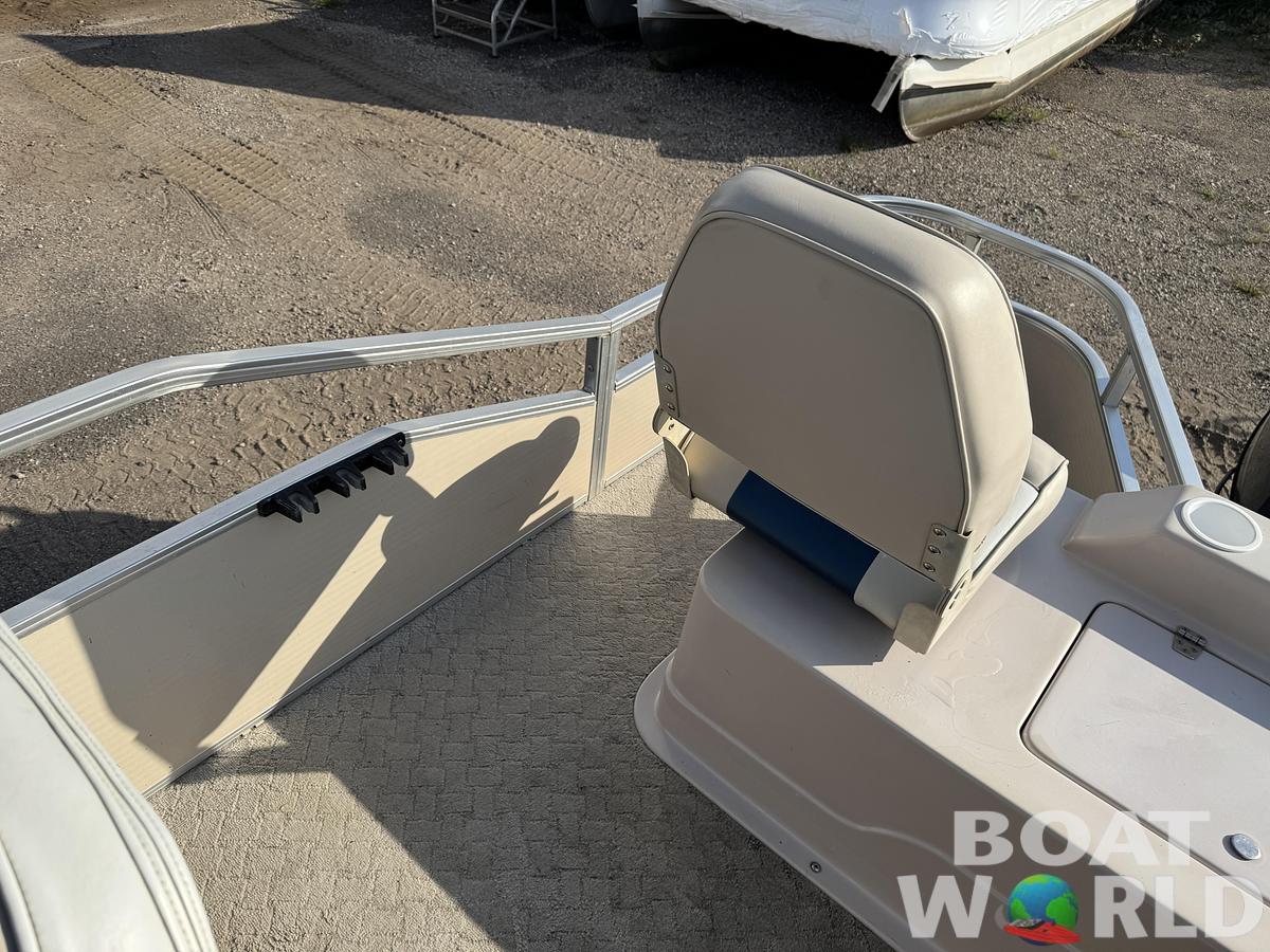 Used 2009 Weeres Family Fish Deluxe 220 Pontoon