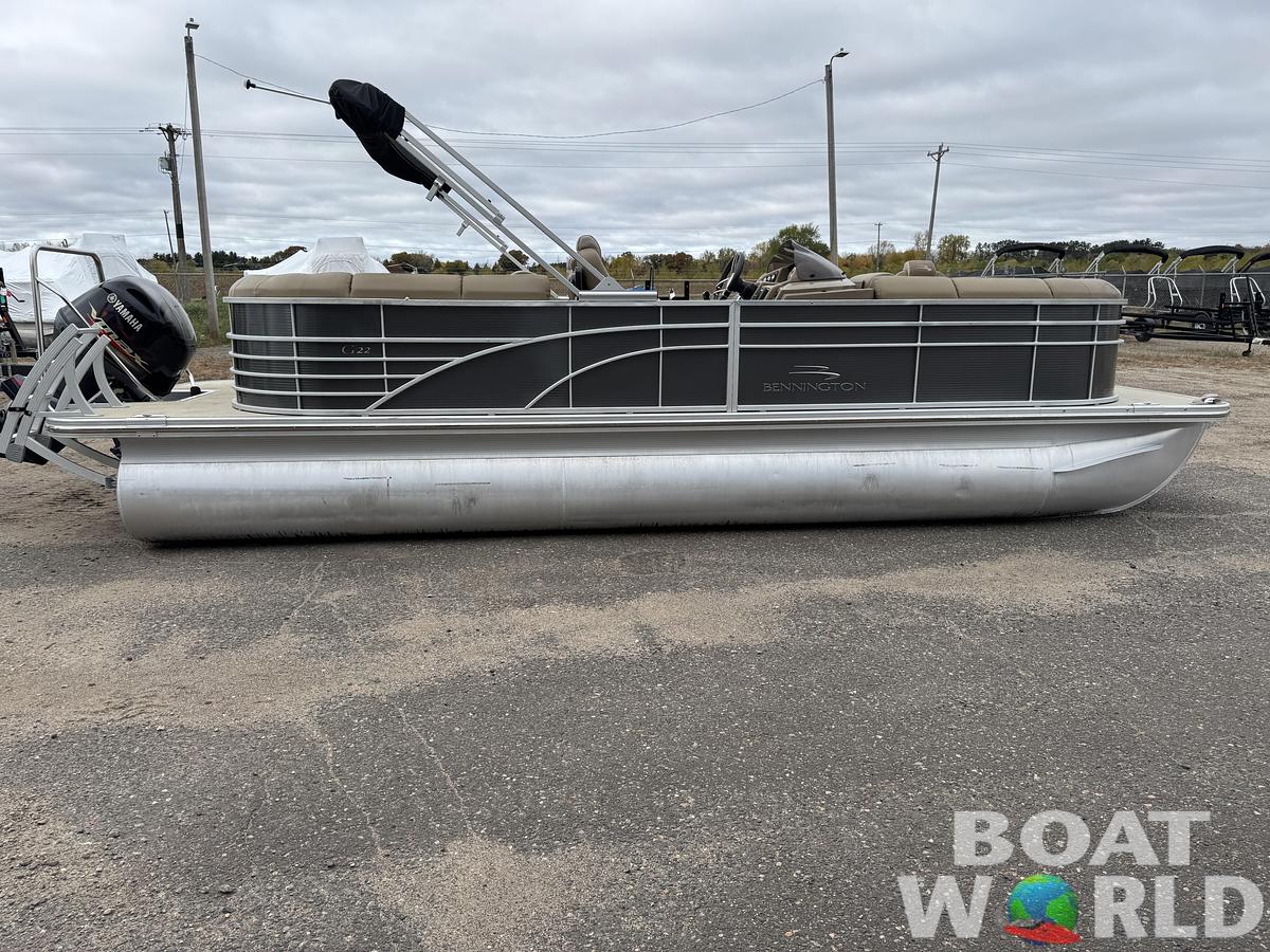 Used 2016 Bennington 2250 GSR Pontoon