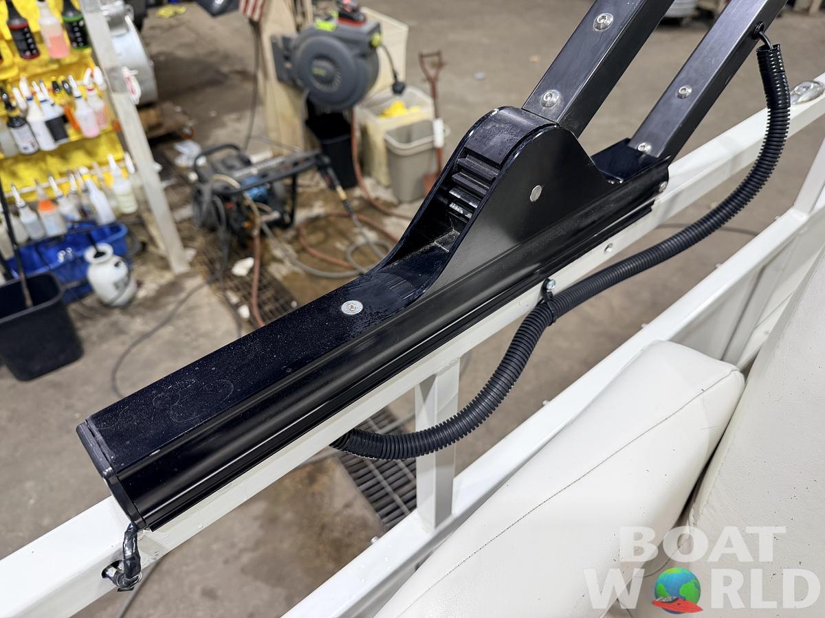 Used 2006 Crestliner 2485 Sport LX Pontoon