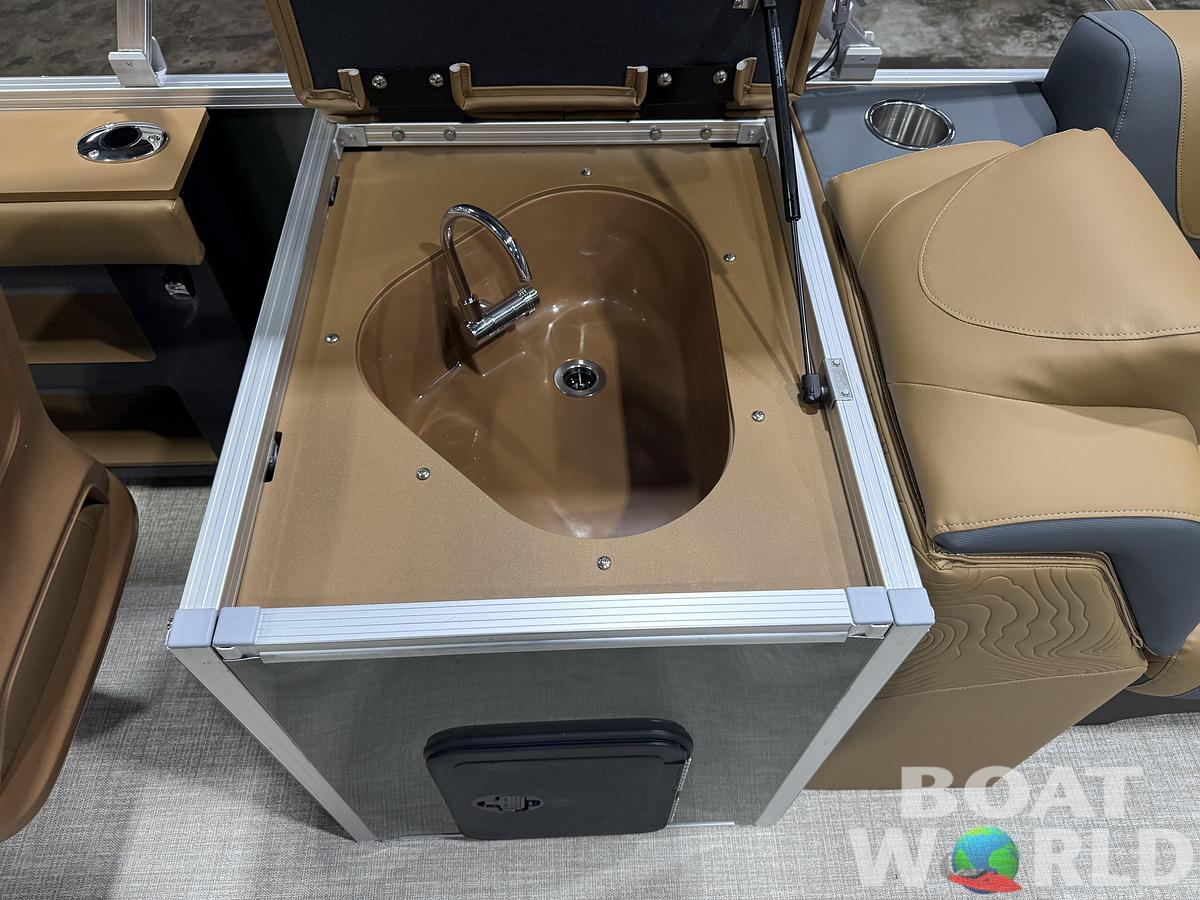 2026 Tahoe Pontoons GEOfish 2385 Rear Fish