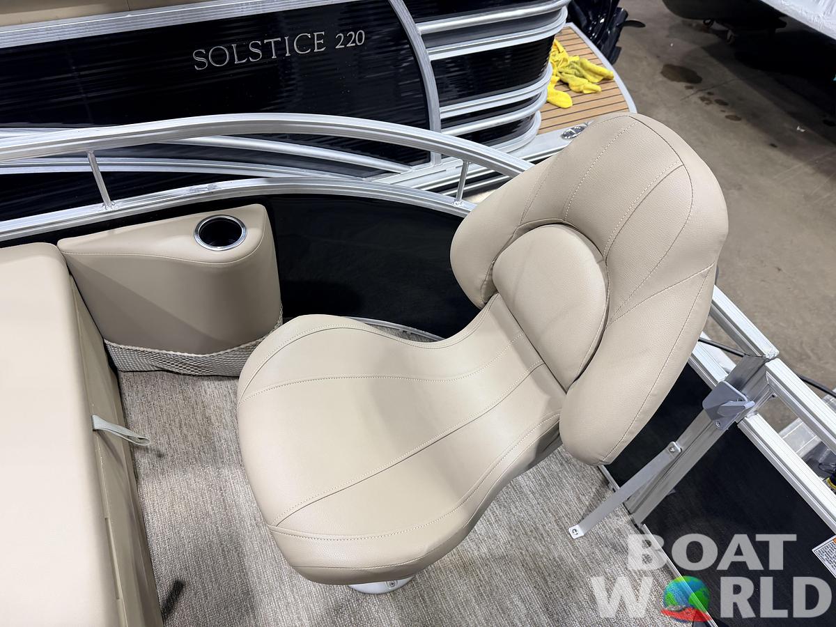 Used 2022 Starcraft LX 20 Fish & Cruise Pontoon