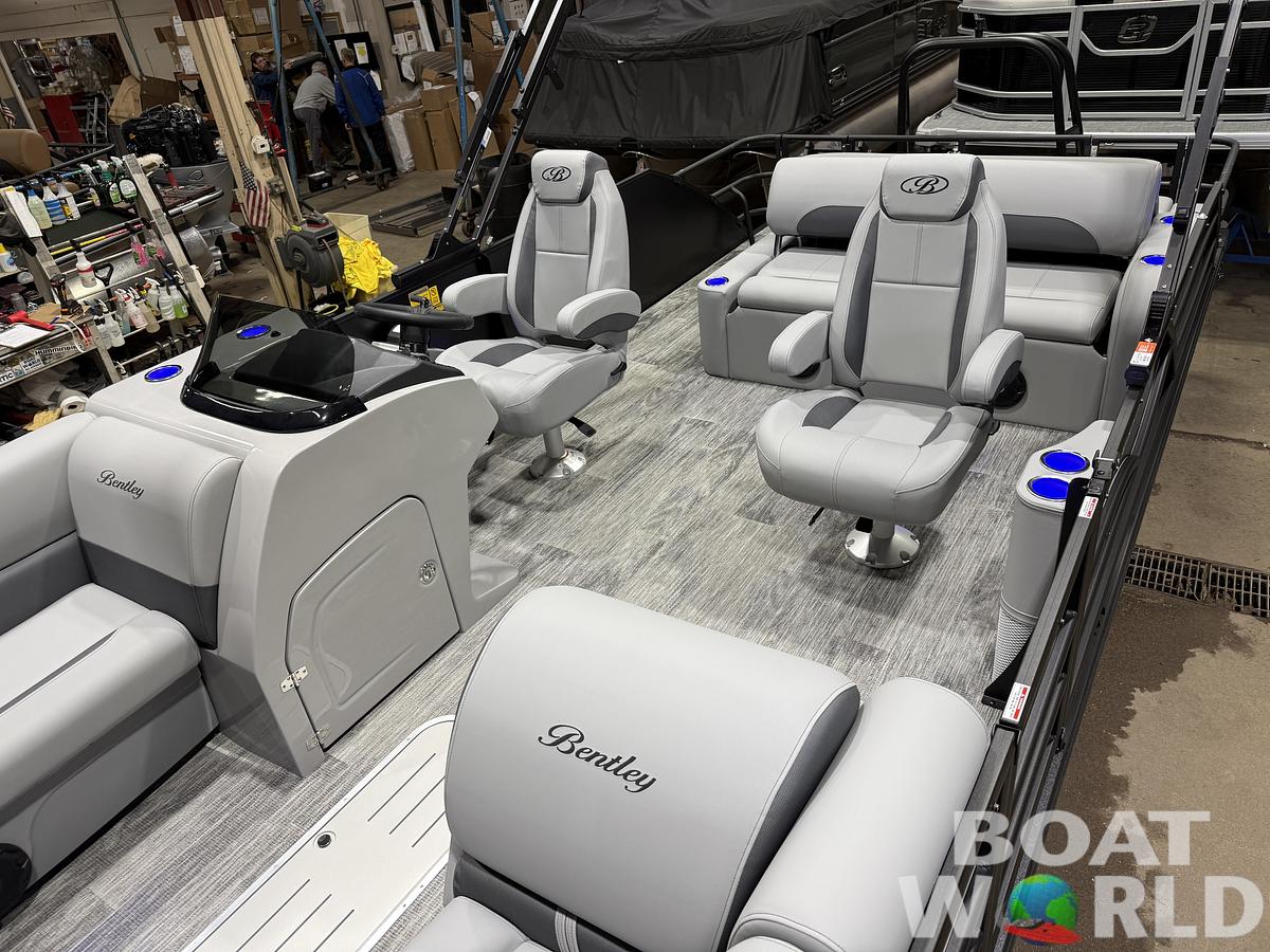 2026 Bentley Legacy 243 Swingback Tritoon & 300HP $68995