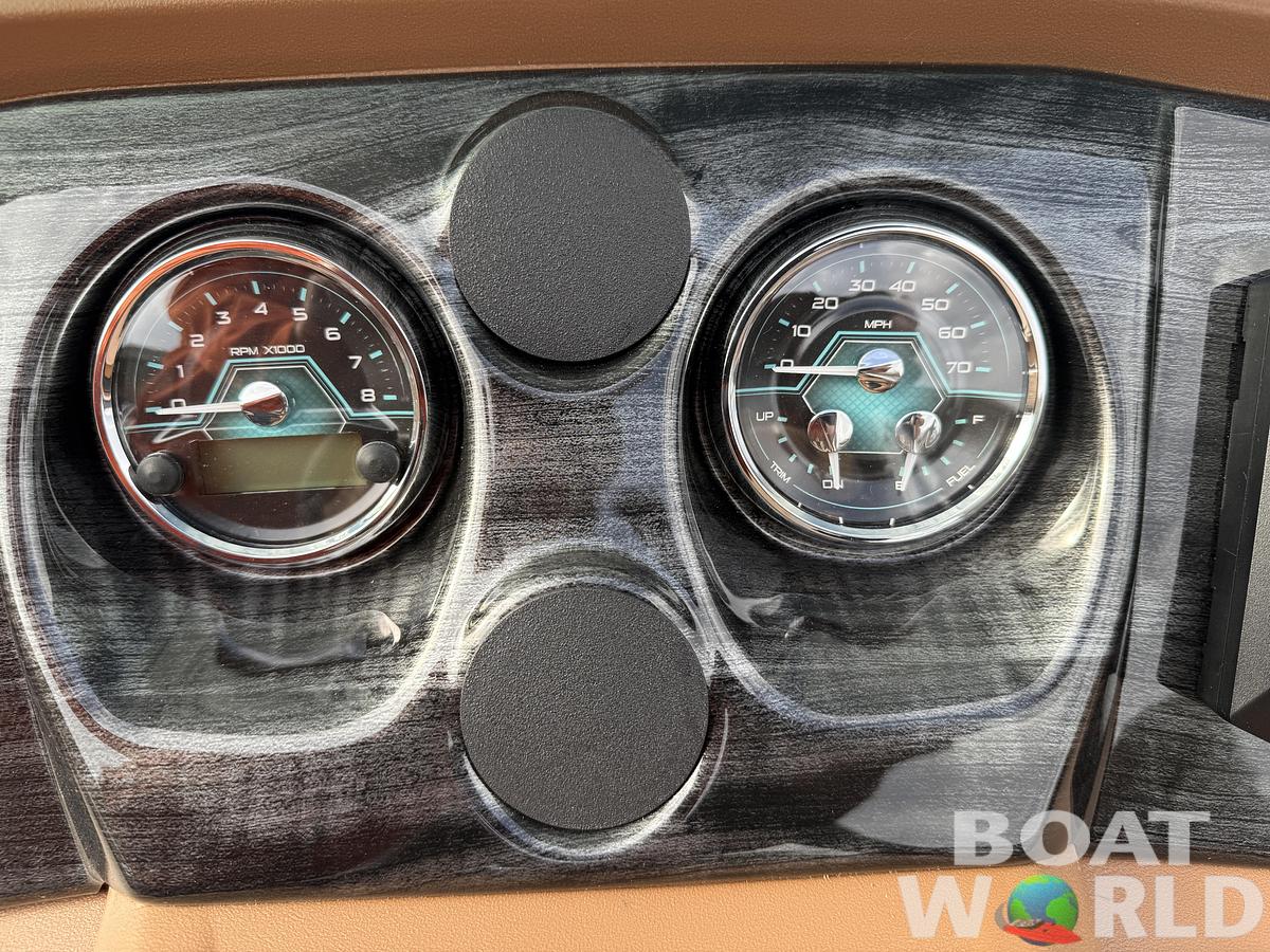 2026 Tahoe Pontoons LTZ 2385 Cruise Rear Bench (CRB) 