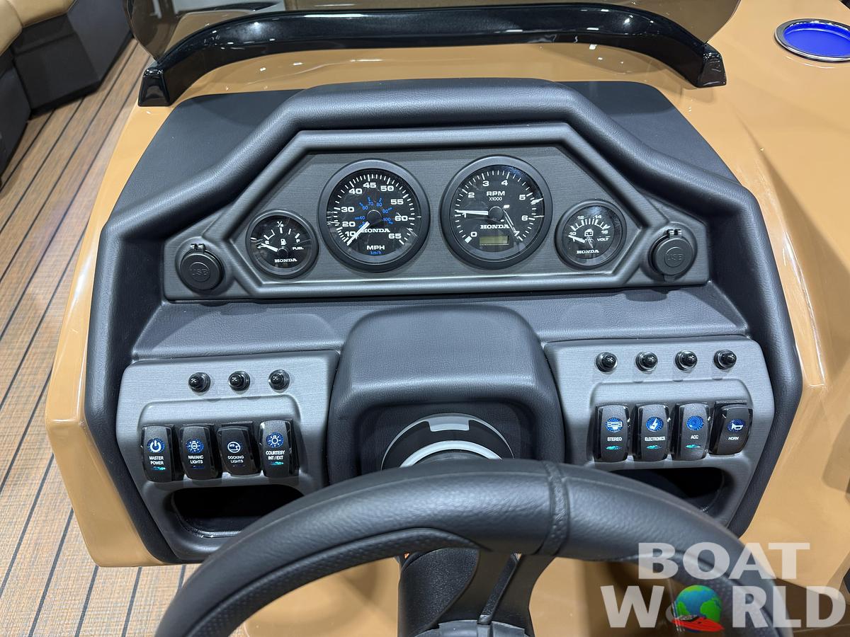 2026 Bentley Pontoons Legacy 220 Swingback