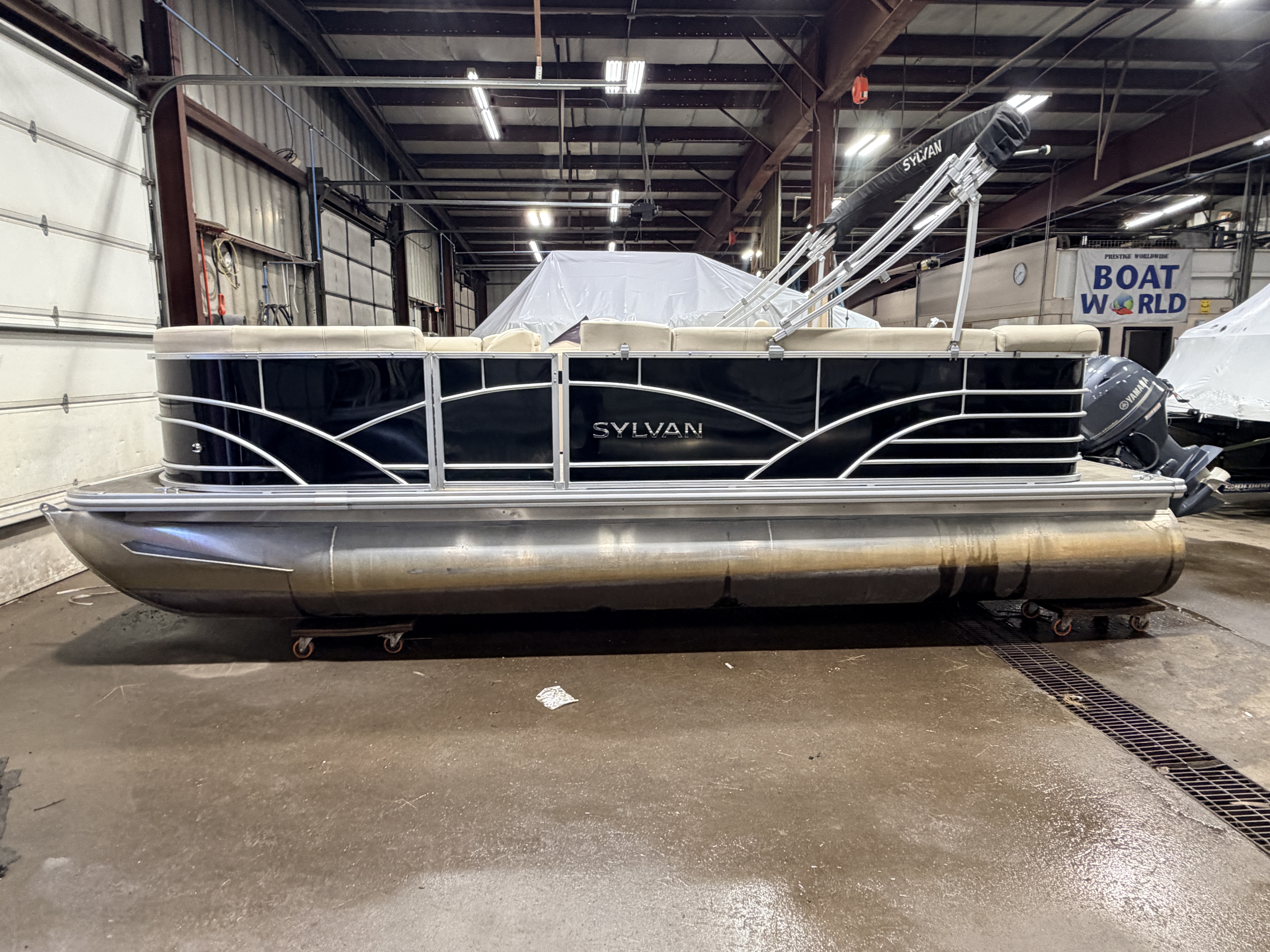 Used 2019 Sylvan Mirage 820 Cruise & 50HP Yamaha 4Stroke