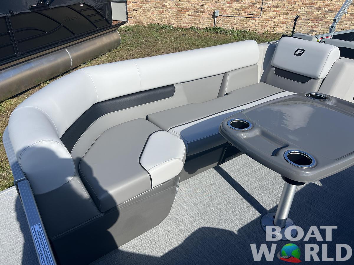 2026 Princecraft Vectra 23 RL Swingback Lounge Pontoon