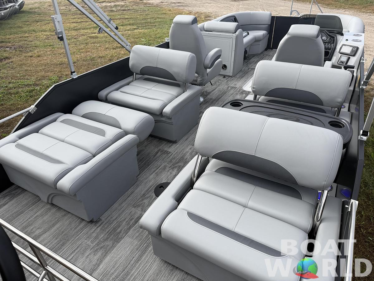 2026 Bentley Pontoons Legacy 223 QSB Swingback Tritoon 