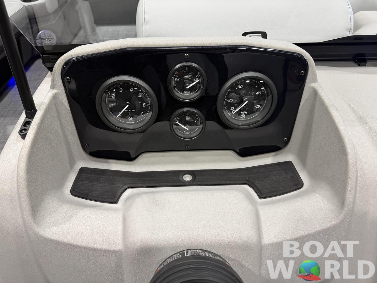 2027 Princecraft Vectra 21 Quad Lounge Pontoon $36995