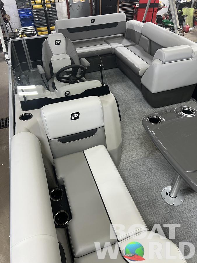 2026 Princecraft Vectra 21 RL Swingback Lounge Pontoon & Mercury 4-Stroke EFI