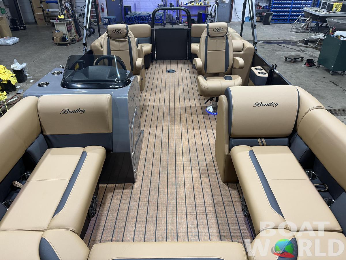 2027 Bentley Legacy 220 Navigator Quad Lounge Pontoon $43995