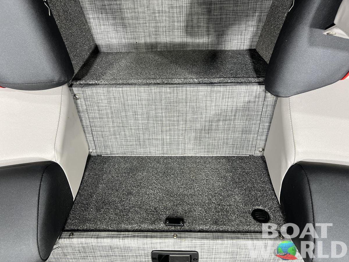 2026 Princecraft Ventura 230 WRL Swingback Deckboat