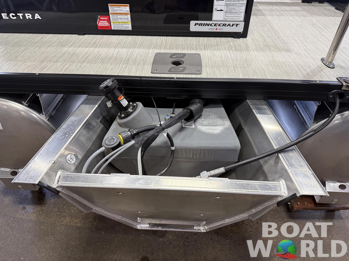 2027 Princecraft Vectra 23 RL SS Swingback Pontoon $36,995