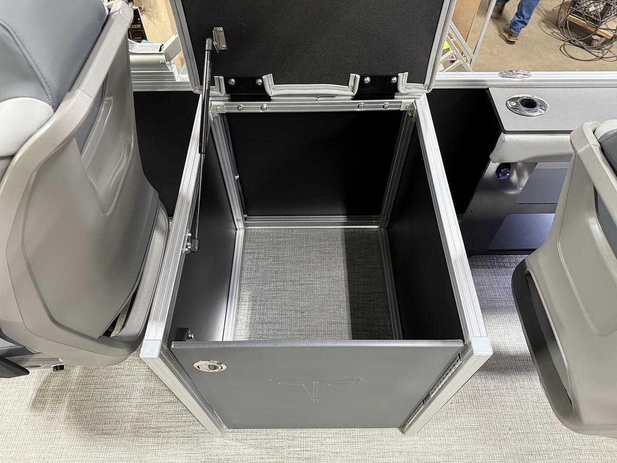 2025 Tahoe Pontoons GEOfish 2385 Rear Fish Tritoon & Honda 4-Stroke EFI