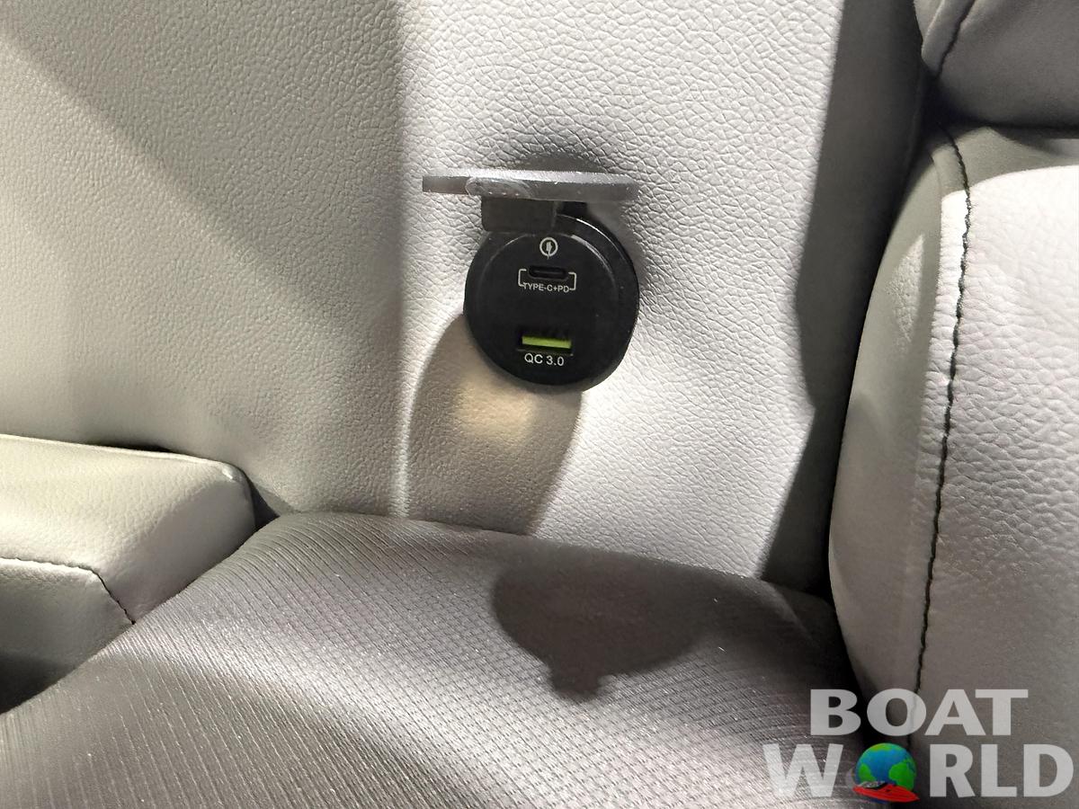 2026 Tahoe Sport VRB 2385 Swingback & 4-Stroke $34995