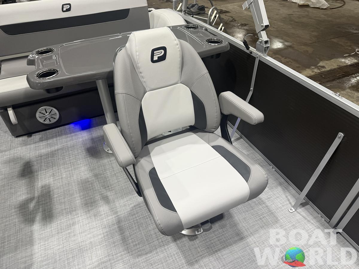 2026 Princecraft Vectra 23 RL SS Swingback Tritoon