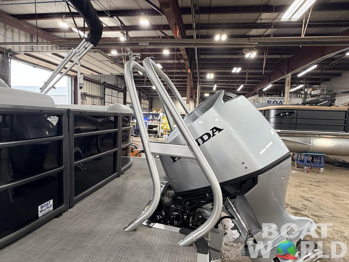 Used 2024 Bentley Legacy 223 150HP Navigator Tritoon - $47995