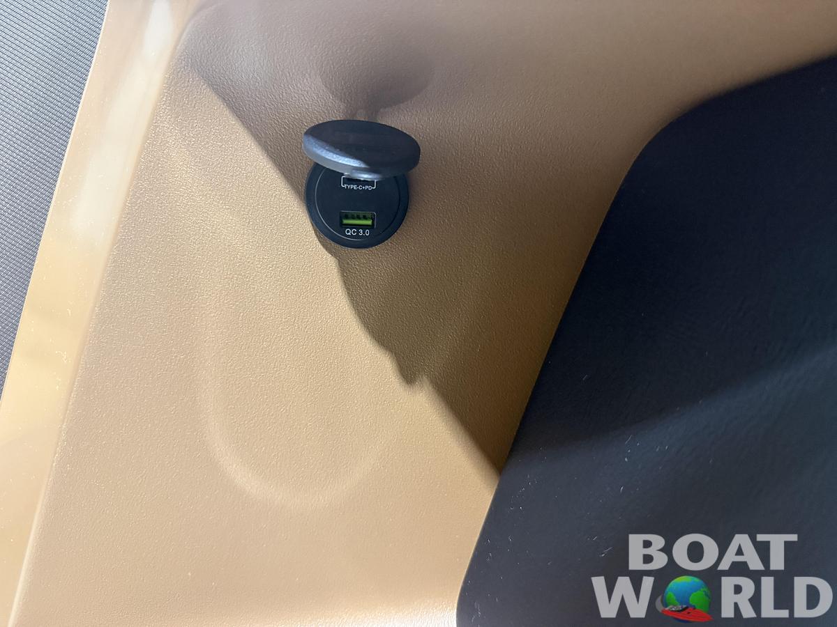 2026 Tahoe Pontoons LTZ 1985 Cruise Pontoon