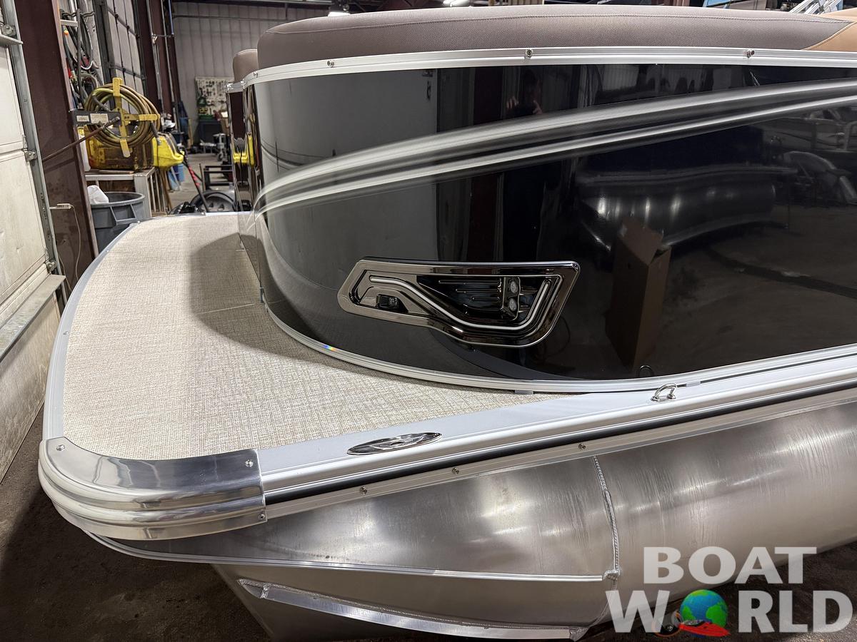 2026 Tahoe LTZ VRB Swingback Tritoon & Honda $51995