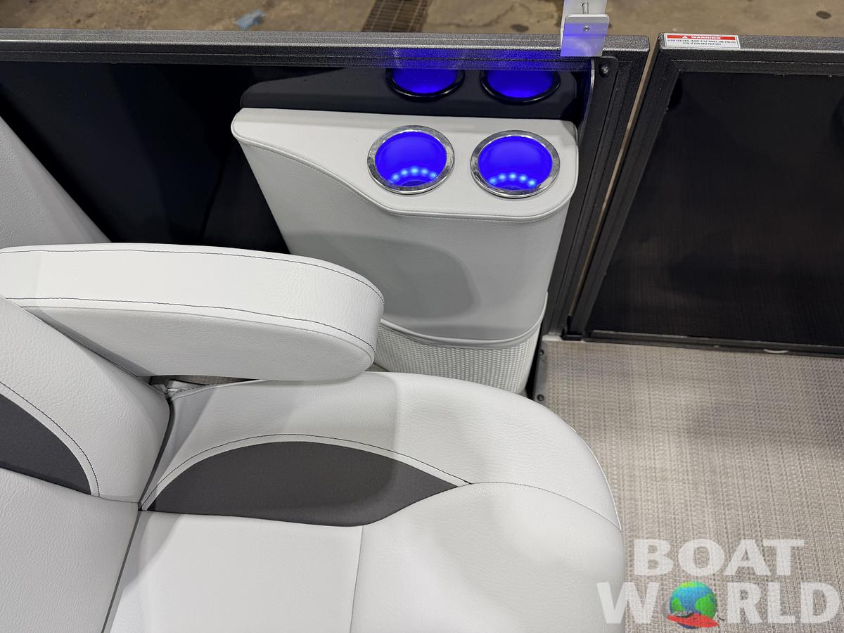 Used 2024 Bentley Legacy 223 150HP Navigator Tritoon - $47995