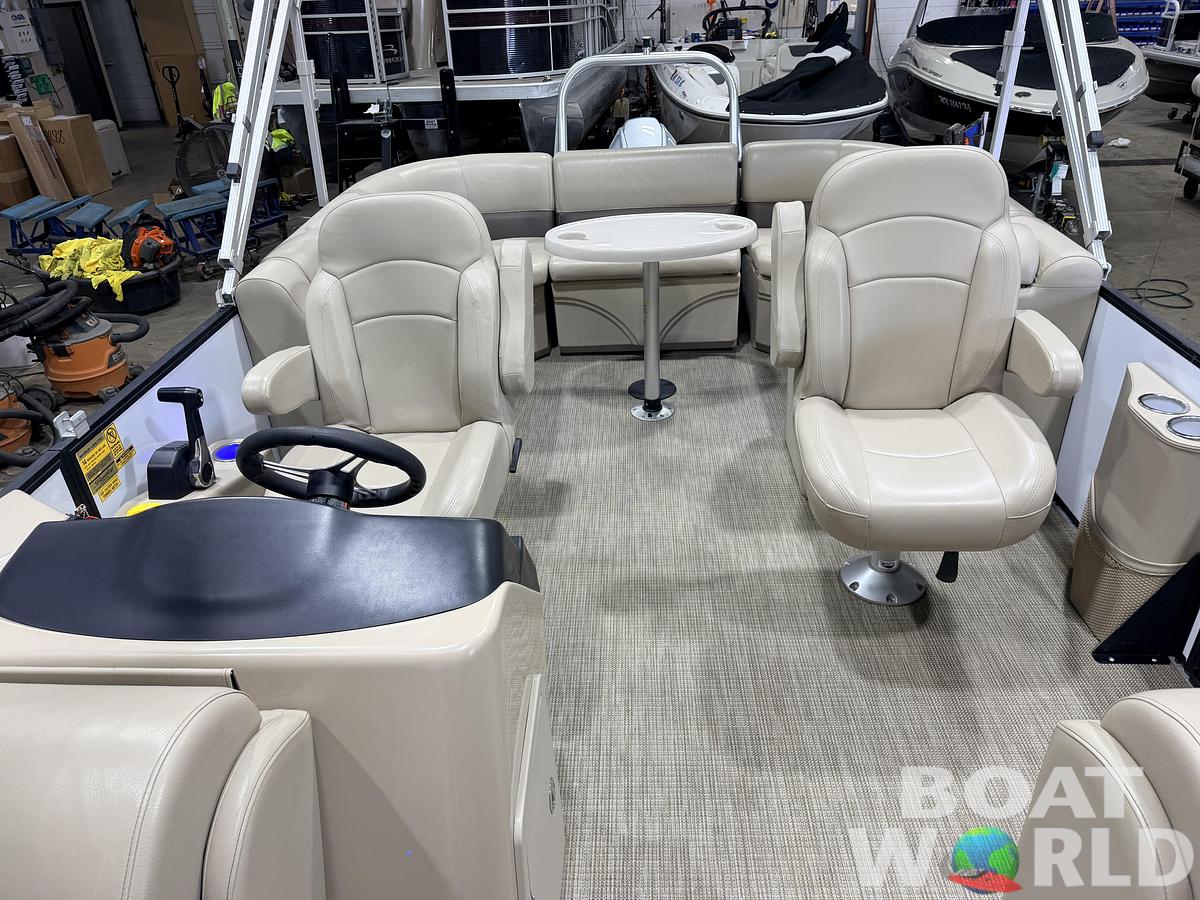 Used 2022 Bentley Pontoons Legacy 200 Navigator Quad Lounge & 100HP Honda 4Stroke -$34,995