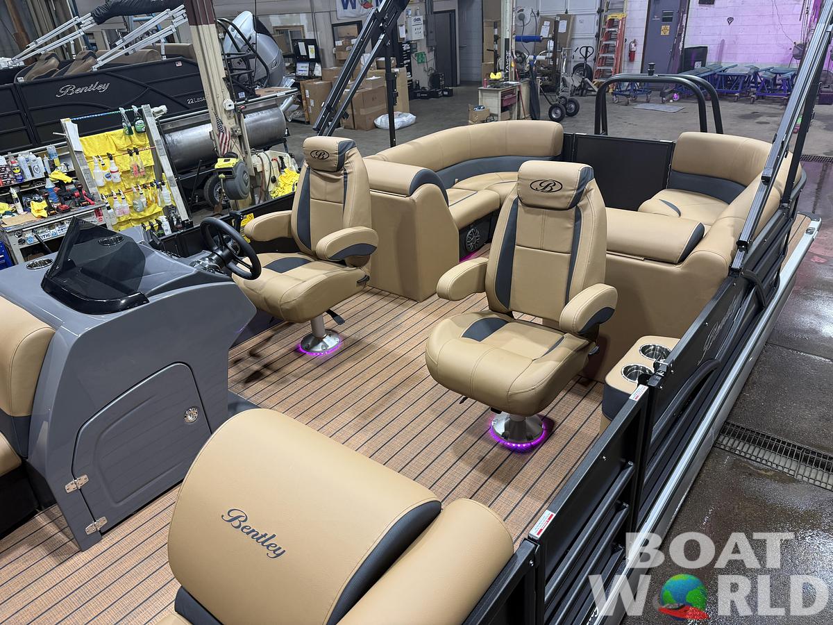 2027 Bentley Legacy 220 Navigator Quad Lounge Pontoon $43995