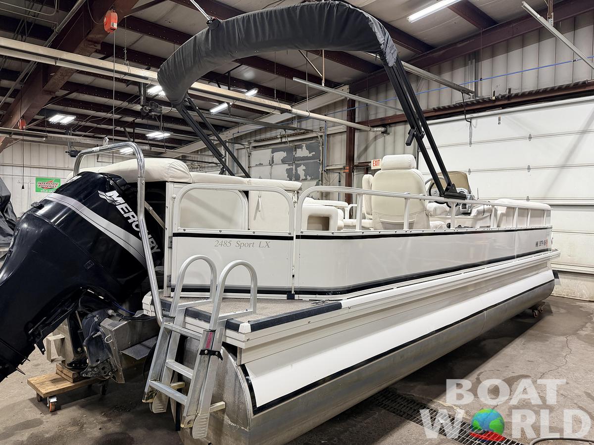 Used 2006 Crestliner 2485 Sport LX Pontoon