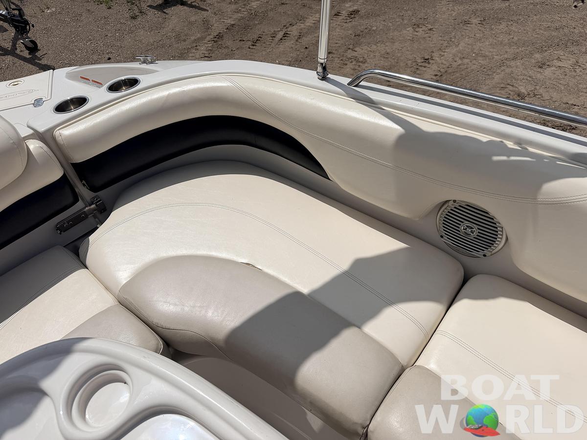 Used 2011 Tahoe 215 Xi Deck Boat & 220HP Mercruiser V8 -$17,995