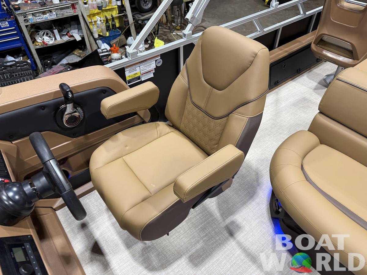 2027 Tahoe Sport 2385 Rear Fish Tritoon $53995