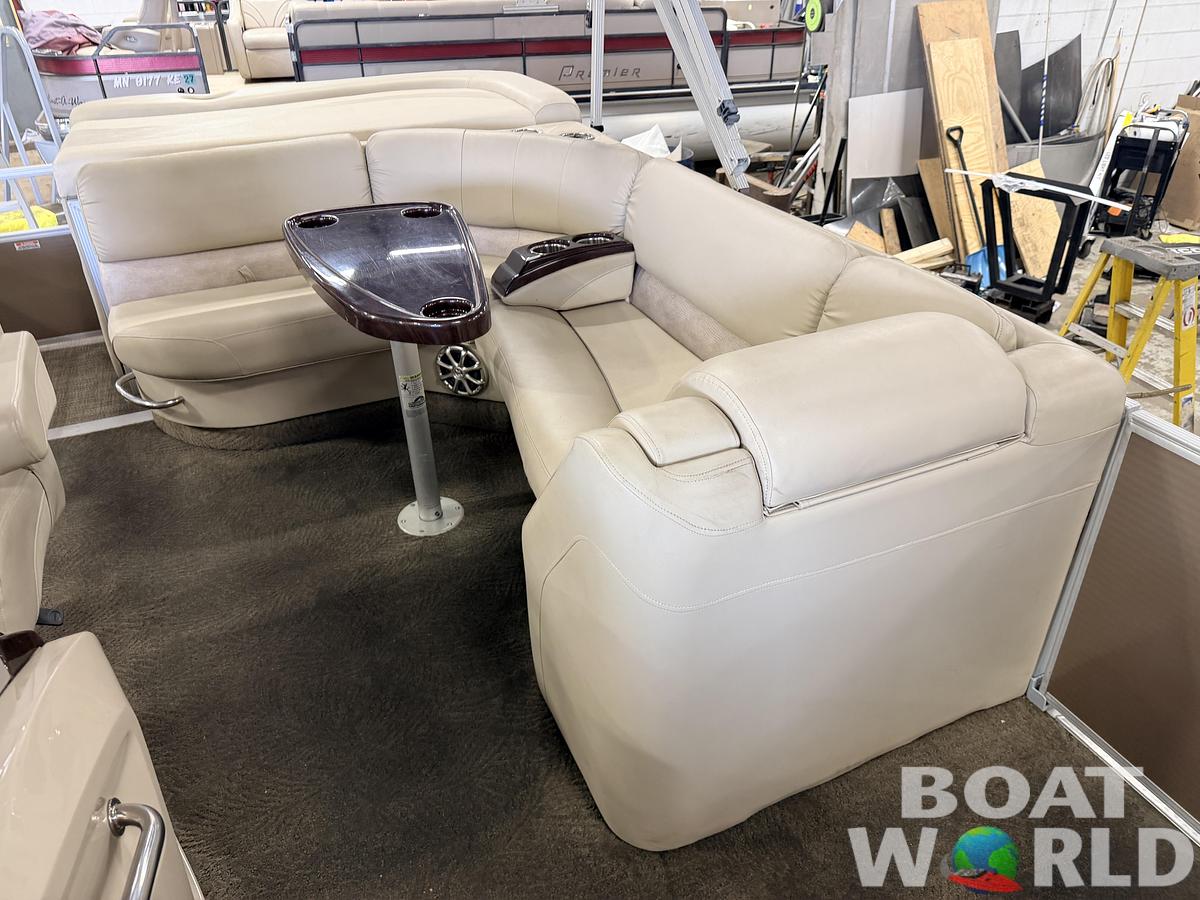 Used 2014 Bennington 2375RL & 70HP Yamaha 4Stroke - $21,995