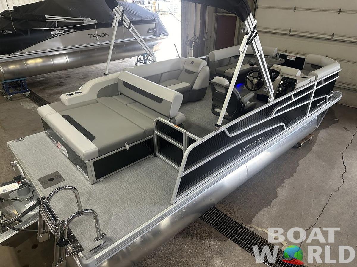 2025 Princecraft Vectra 21 RL Lounge Swingback & Mercury 4-Stroke EFI