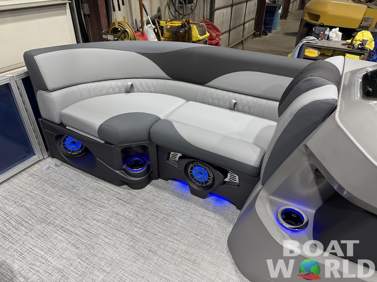 2026 Tahoe Pontoons LTZ 2385 Quad Lounge Tritoon