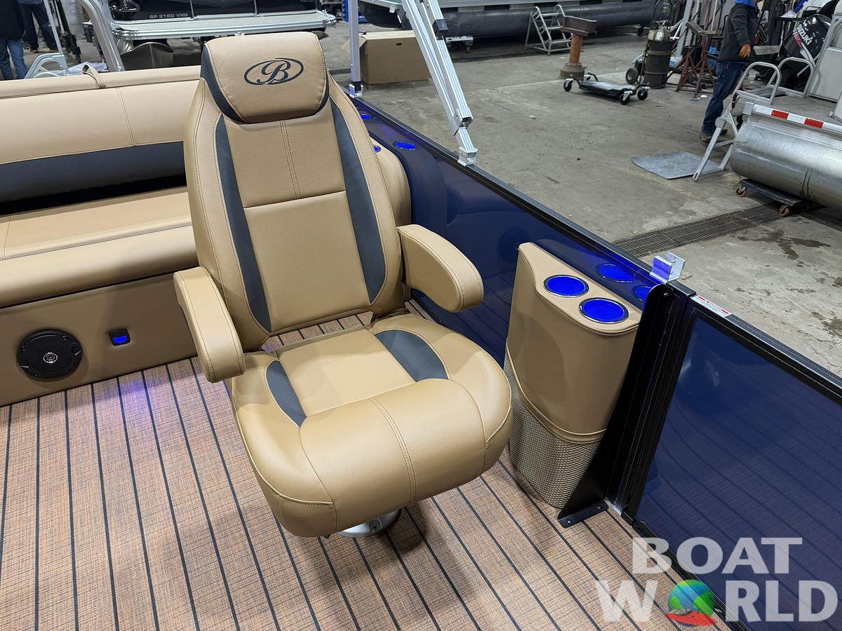 2026 Bentley Legacy 223 Swingback Tritoon $52995