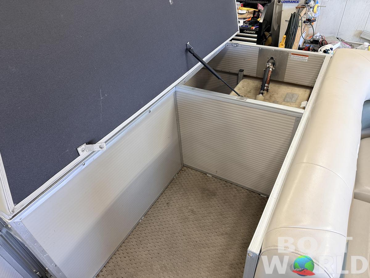 Used 2007 Princecraft  20 Versailles Pontoon & 60HP Mercury 4Stroke - $14,995