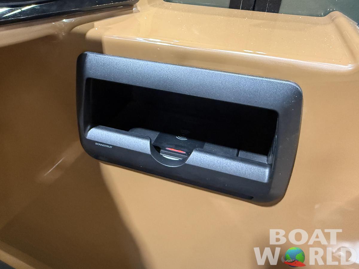 2026 Bentley Pontoons Elite 223 Swingback Tritoon