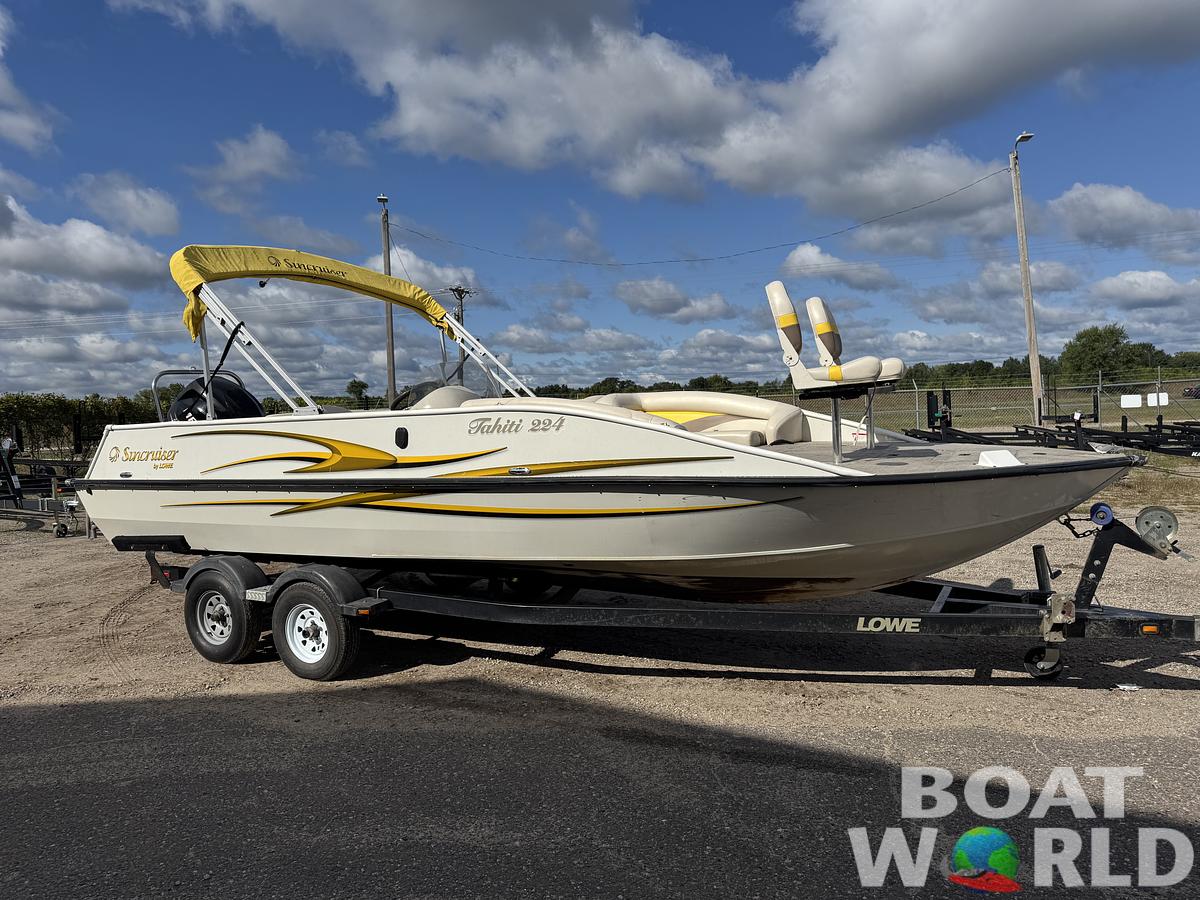 Used 2007 Lowe Suncruiser Tahiti 224 Deck Boat