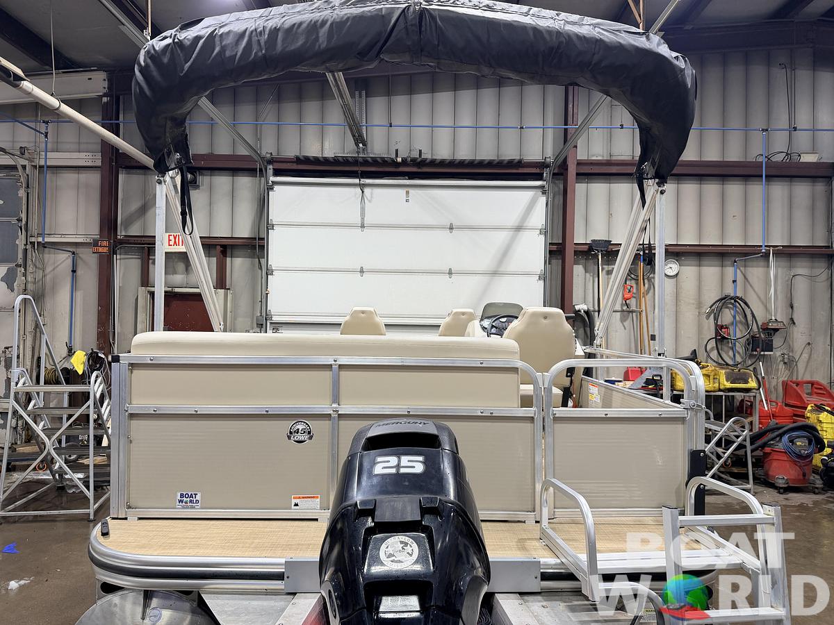 Used 2016 Lowe 162 Fish & Cruise Pontoon