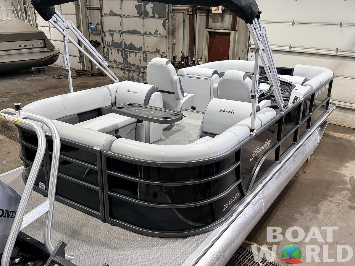 Used 2024 Bentley Pontoons Legacy 223 Navigator Quad Lounge Tri-toon Pontoon & 150HP Honda 4-Stroke EFI