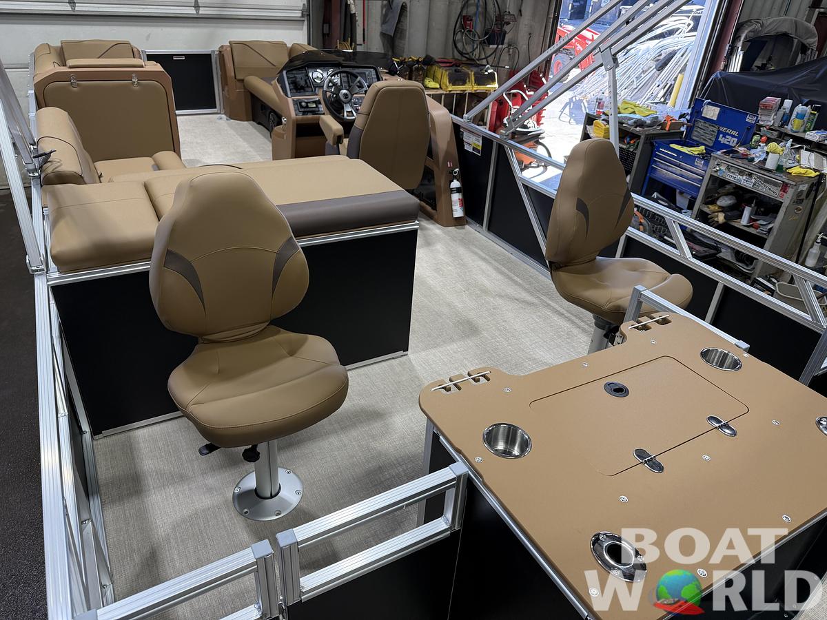 2027 Tahoe Sport Rear Fish 2385 & 4-Stroke $37995